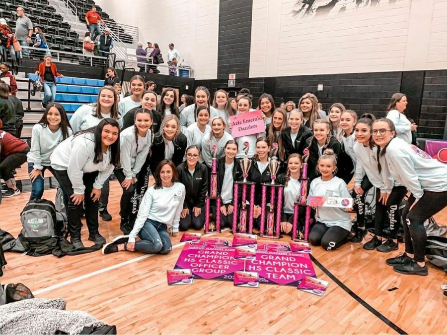 Dazzlers Grand Champion at Crowd Pleasers Competition