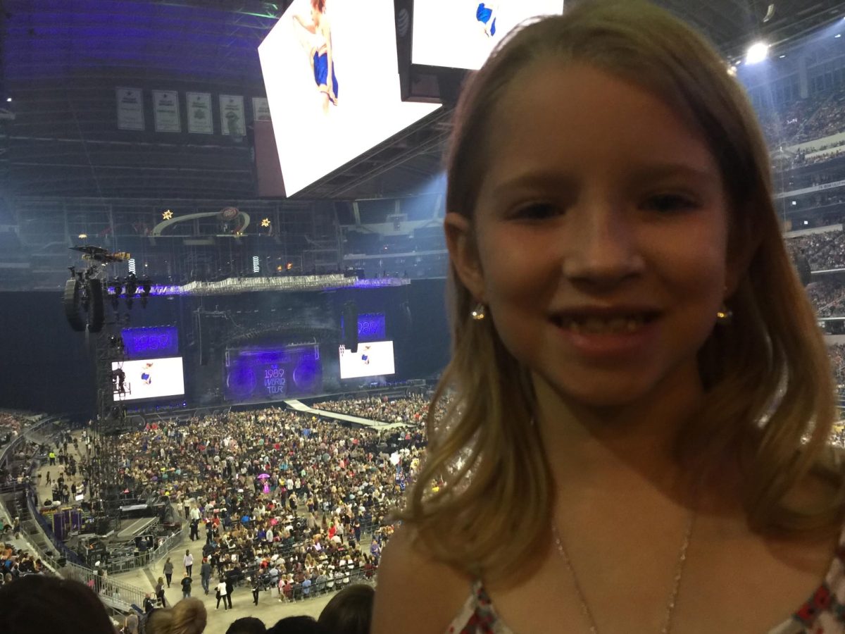 Kyndal Robbins at the Taylor Swift 1989 concert in 2015